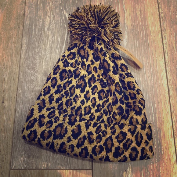 Nwt Cheetahleopard Print Toboggan 